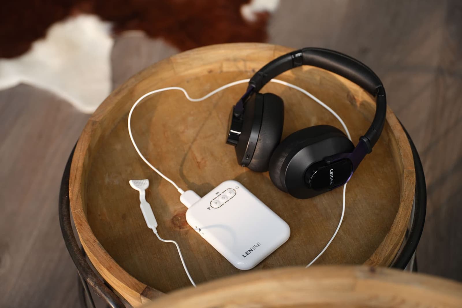 Lenire tinnitus treatment device