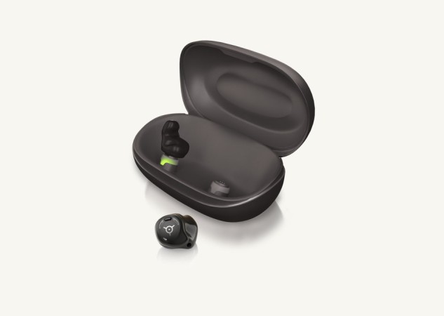 Choosing hearing aids with arthritis or poor eyesight